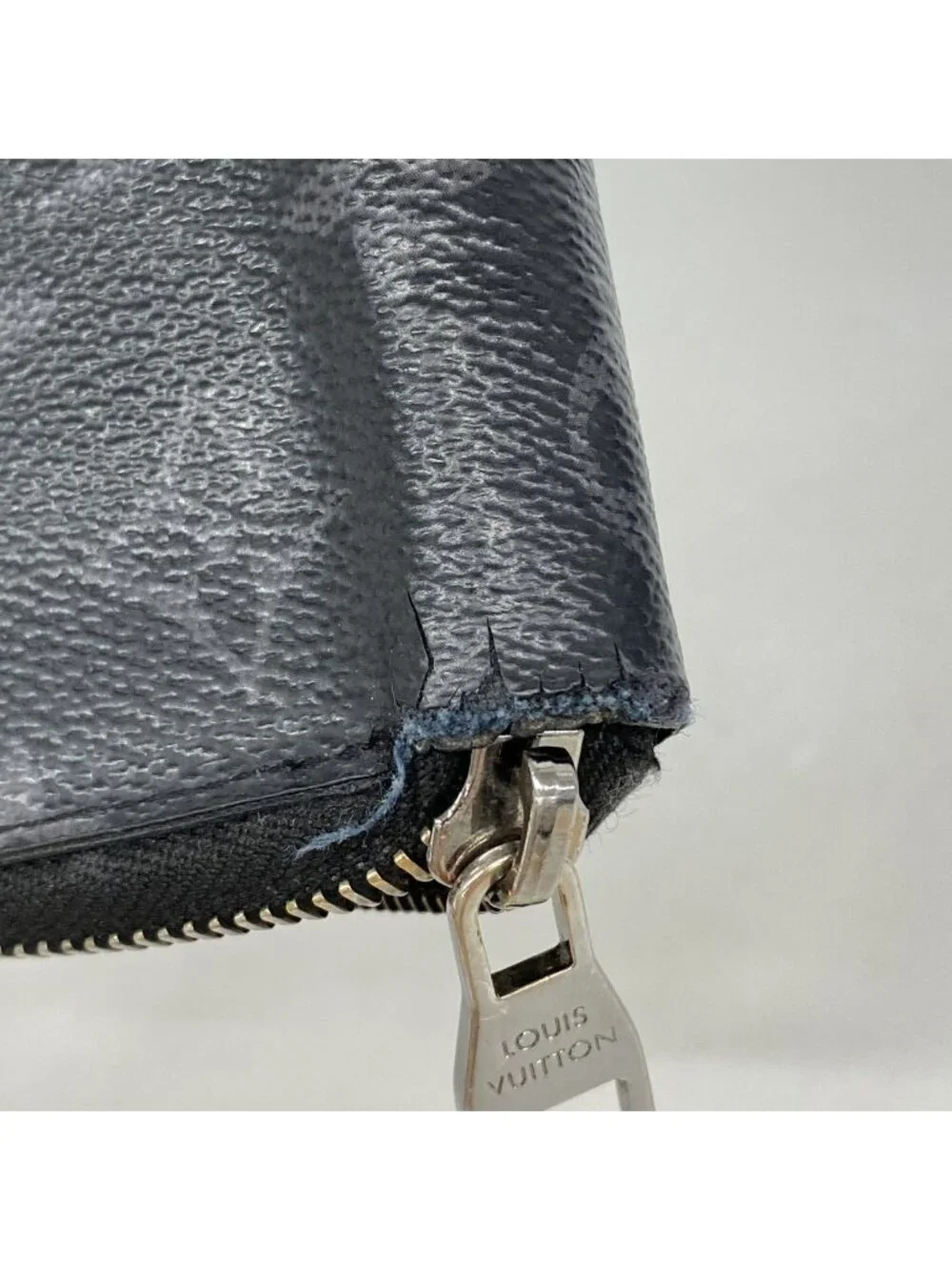 Louis Vuitton Wallet Monogram Eclipse Zippy Vertical Black